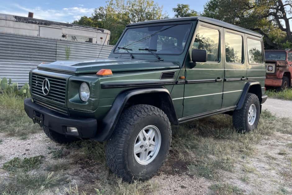 1990 Mercedes-Benz W463 G-Class (1990-2018) sold for $38,100