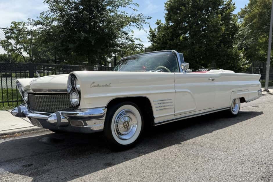 1960 Lincoln Continental (1958-1960) sold for $20,100