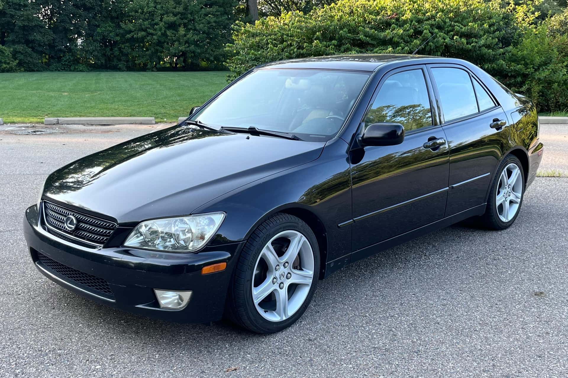 2002 Lexus IS sold for $11,000
