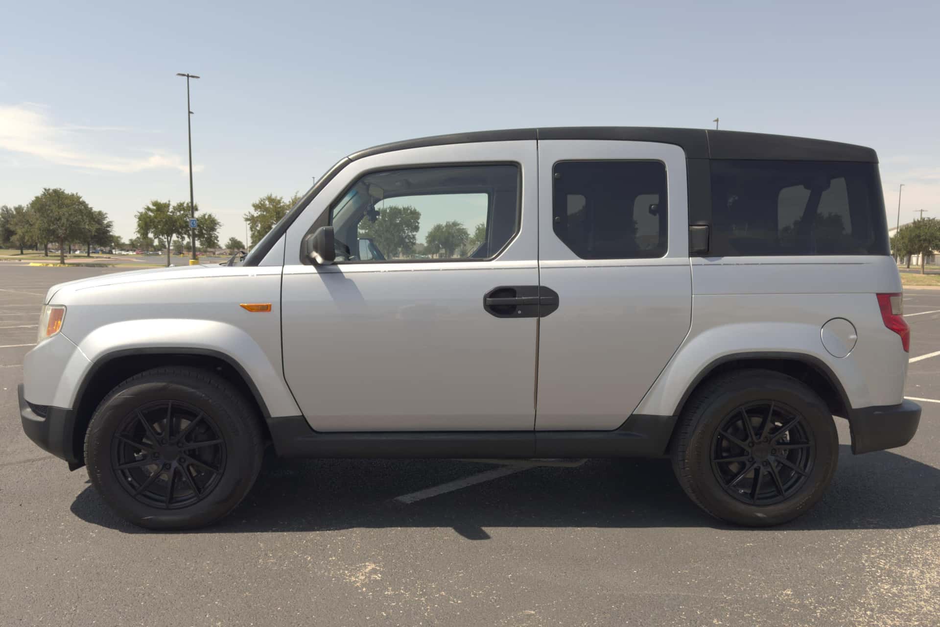 2011 Honda Element sold for $7,900