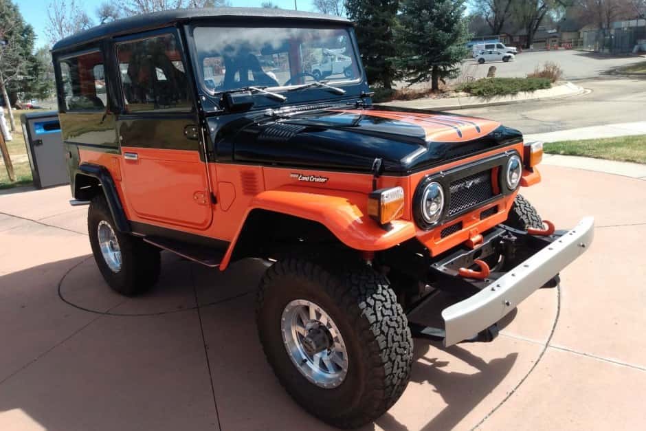1976 Toyota Land Cruiser FJ40 sold for $19,500