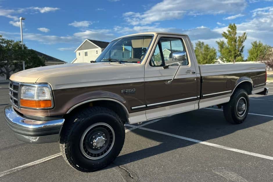 1992 Ford F-Series 1992-1997 sold for $7,500