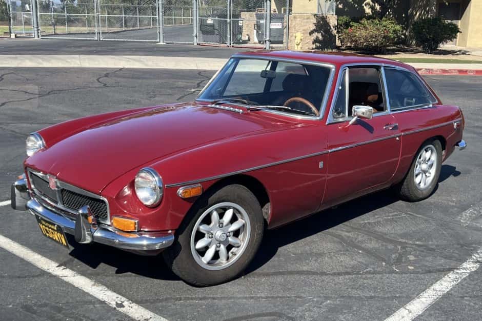 1974 MG MGB sold for $6,200
