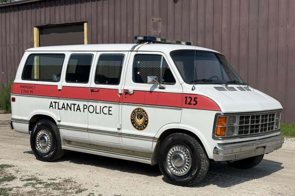 1984 Dodge Ram Van sold for $3,232