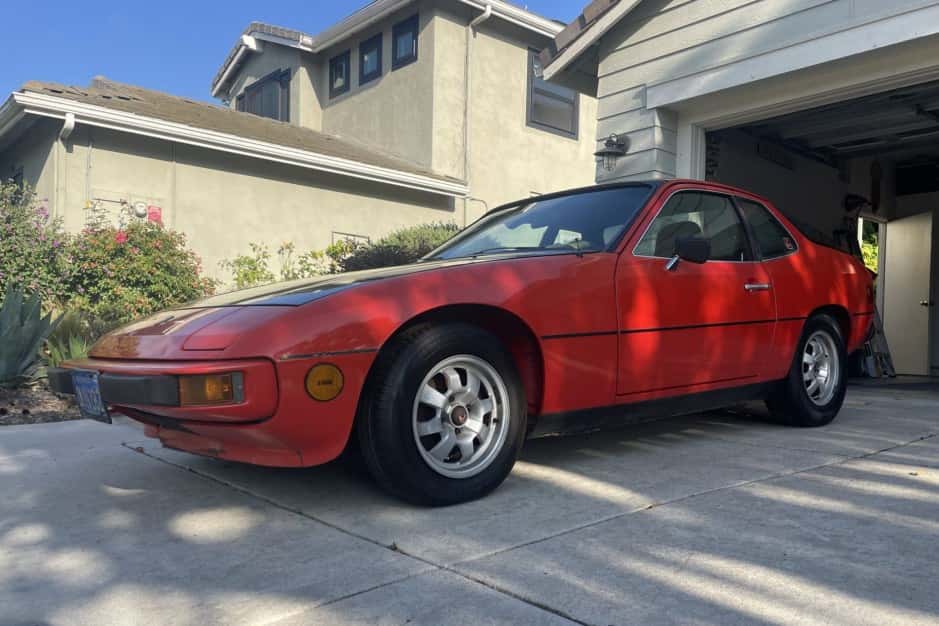 1977 Porsche 924 sold for $1,001
