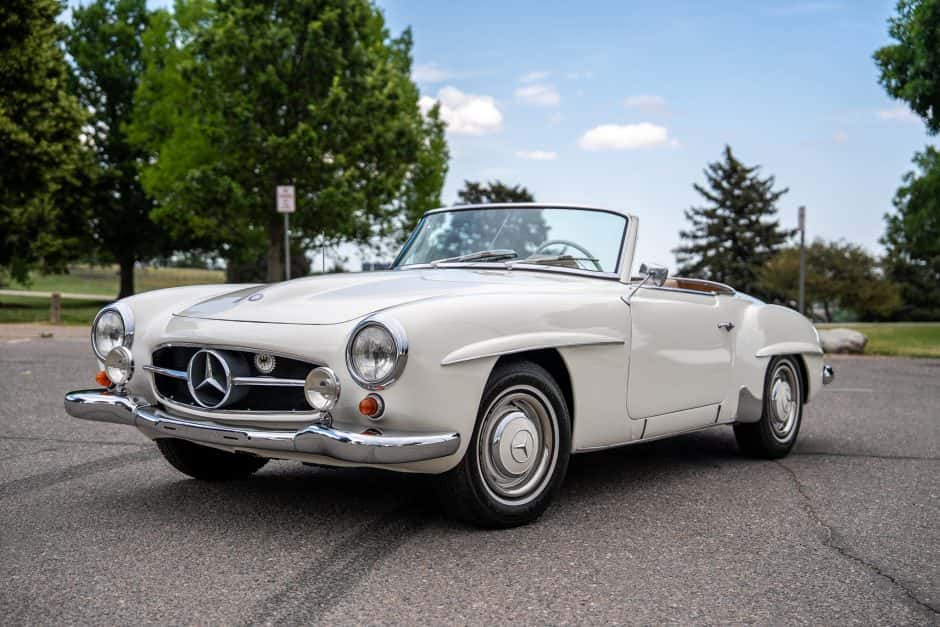 1962 Mercedes-Benz 190SL sold for $90,356