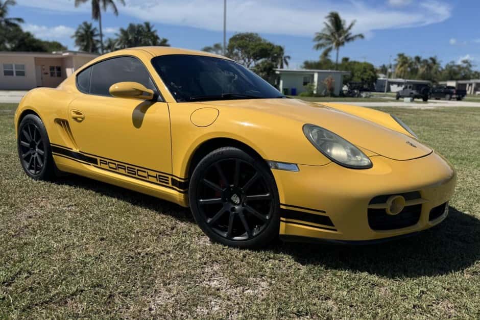 2007 Porsche 987 Cayman sold for $18,100