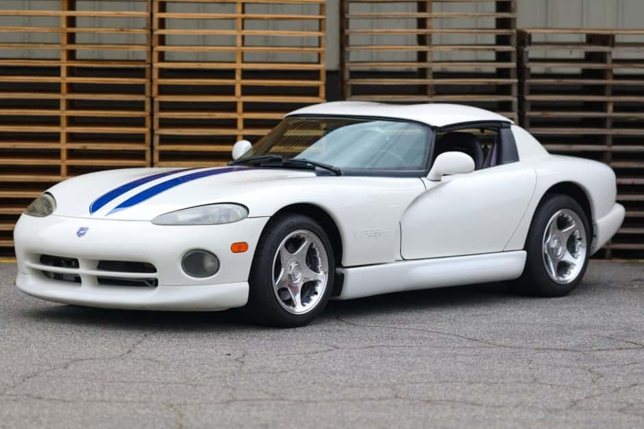 1996 Dodge Viper SR II (1996-2002) sold for $35,000