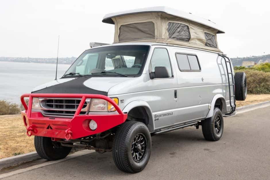2002 Ford Econoline Van sold for $33,505