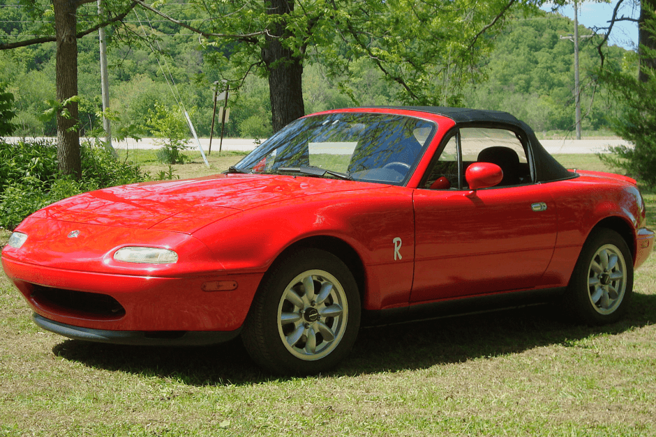 1996 Mazda NA MX-5 Miata sold for $9,800