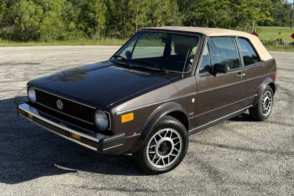 1986 Volkswagen Golf/Rabbit Cabriolet Mk1 sold for $8,444