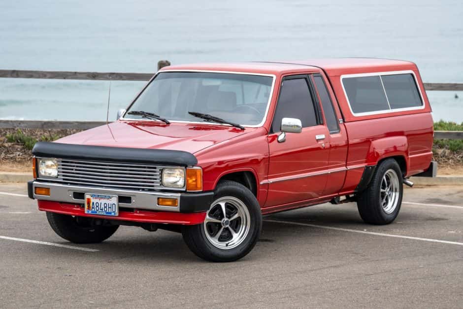1985 Toyota Pickup (N50/N60/N70 1984-1988) sold for $5,600