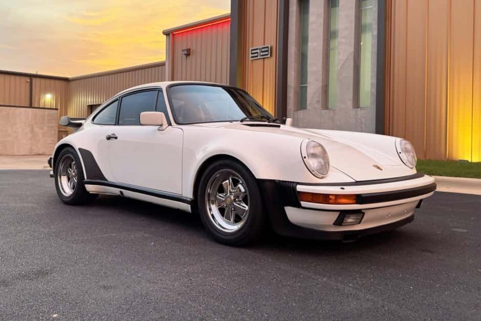 1989 Porsche 930 Turbo sold for $135,250