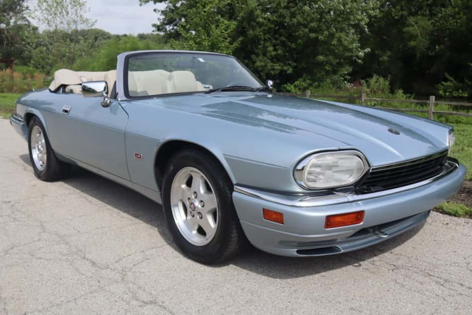 1995 Jaguar XJS sold for $31,000