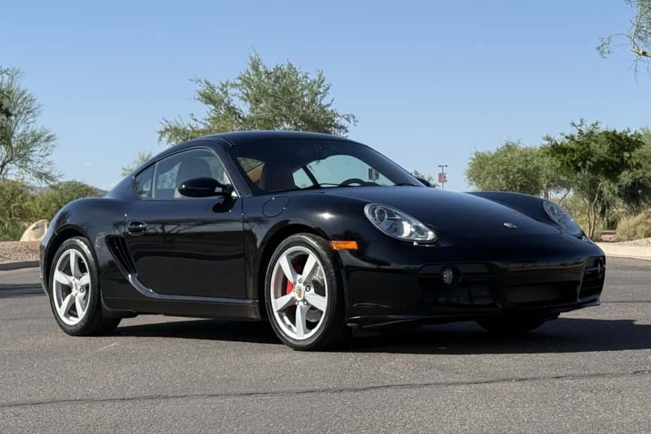 2008 Porsche 987 Cayman sold for $19,000