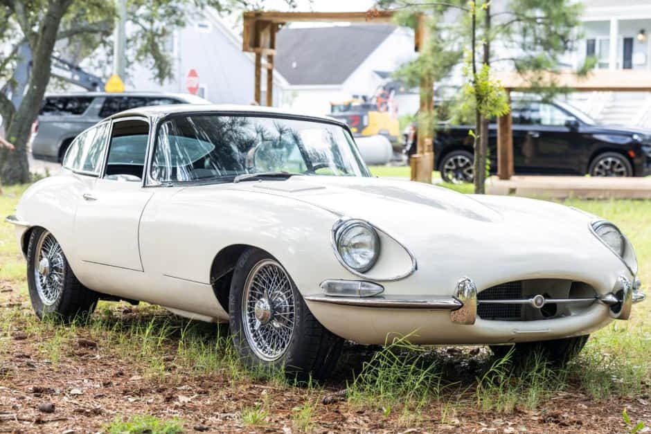 1968 Jaguar XKE Series I sold for $43,000