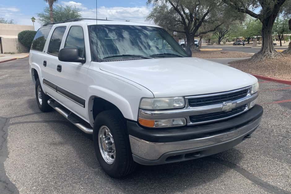 2001 Chevrolet Suburban (GMT800 2000-2006) sold for $6,500
