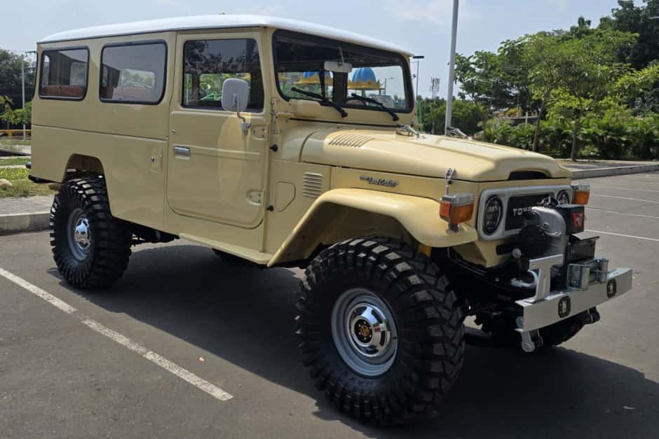 1982 Toyota Land Cruiser FJ45 sold for $41,000