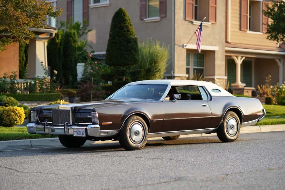1973 Lincoln Continental Mark IV (1972-1976) sold for $9,800