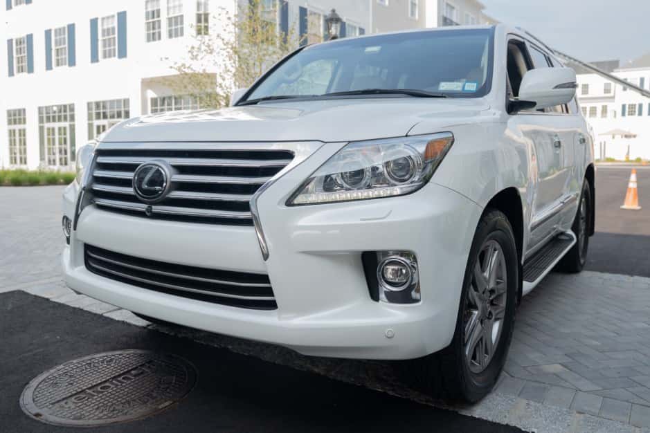 2015 Lexus LX570 sold for $41,750