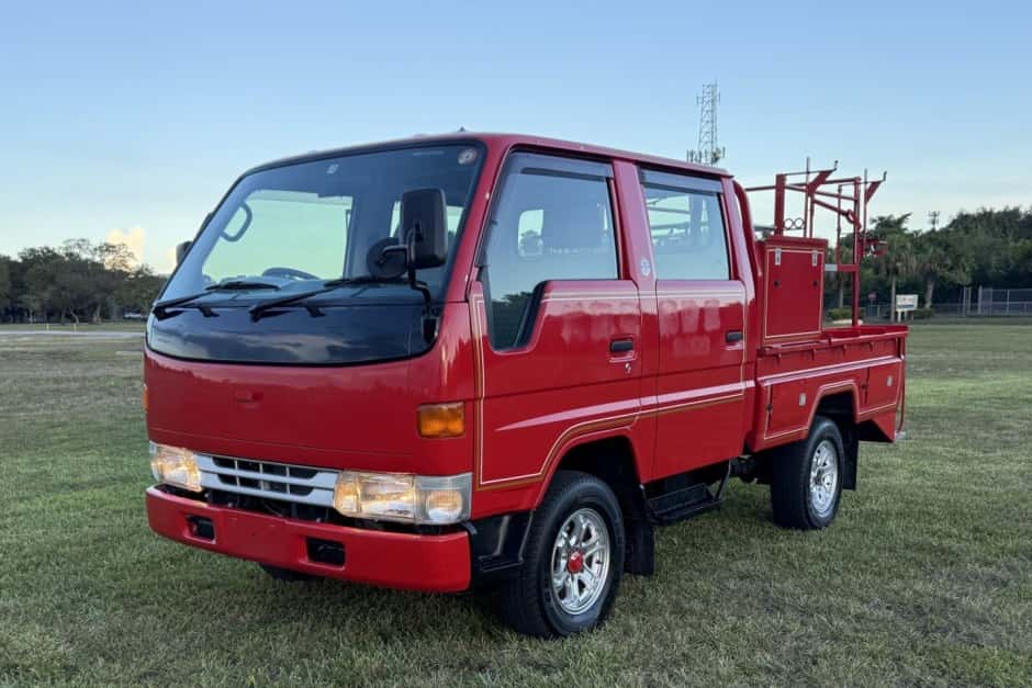 2000 Toyota ToyoAce sold for $9,600