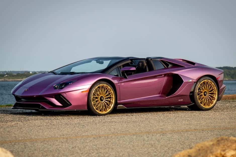 2022 Lamborghini Aventador sold for $725,000
