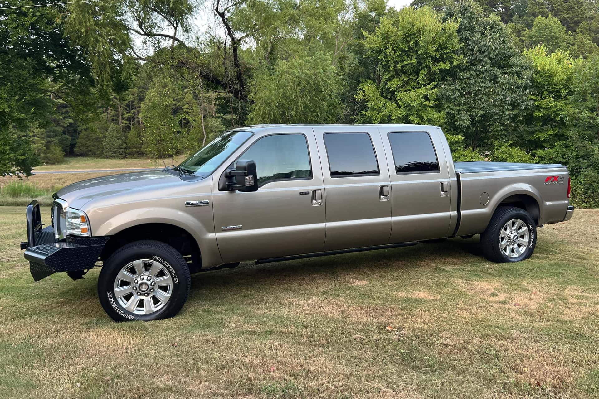 2006 Ford Super Duty sold for $33,250