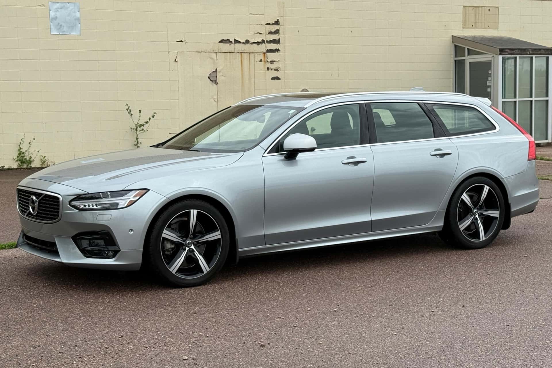 2019 Volvo V90 sold for $36,250