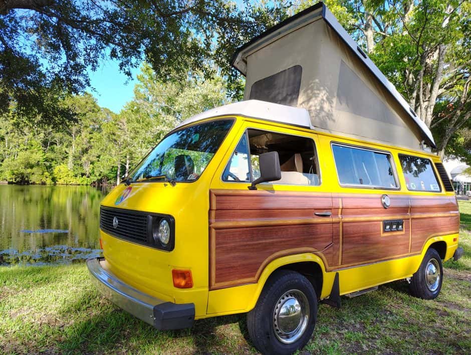 1981 Volkswagen Vanagon sold for $10,100