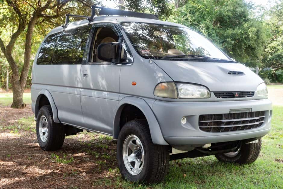 1995 Mitsubishi Delica sold for $8,000