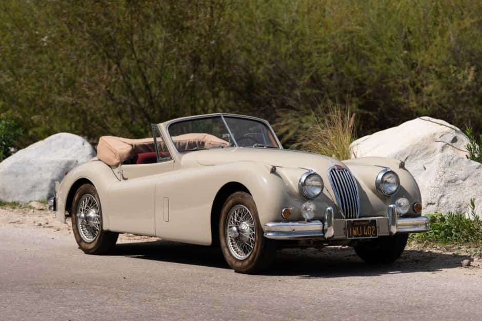 1955 Jaguar XK140 sold for $59,000