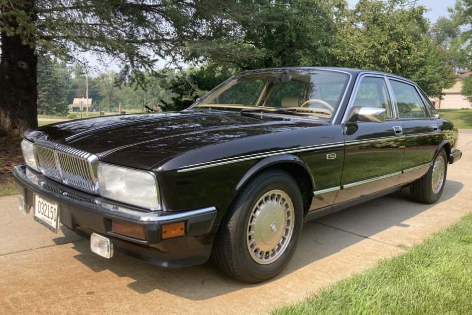 1992 Jaguar XJ40 XJ (1988-1994) sold for $7,950