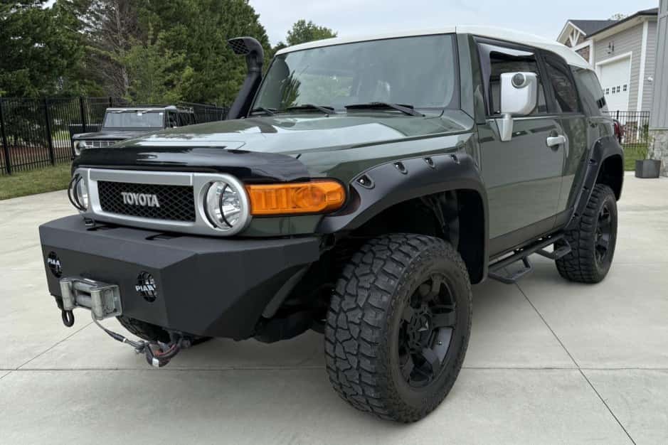 2014 Toyota FJ Cruiser sold for $36,000