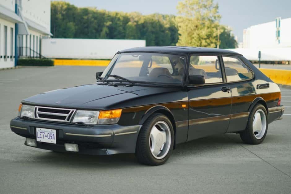 1988 Saab 900 sold for $14,750