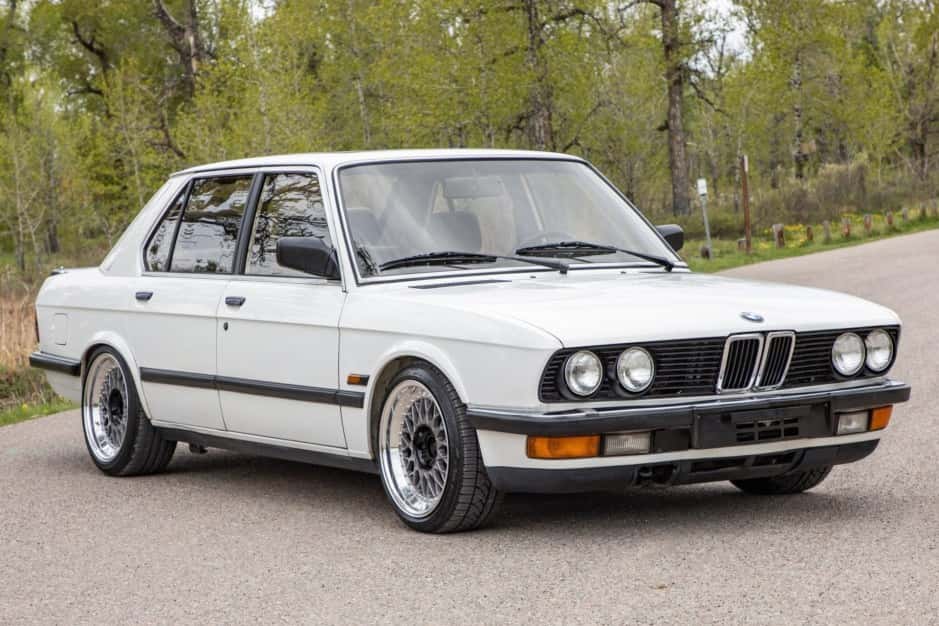 1986 BMW E28 5-Series sold for $12,750