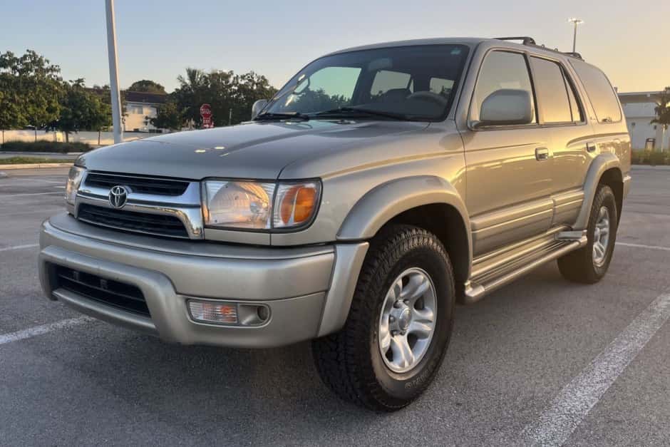 2001 Toyota 4Runner (N180) sold for $9,099