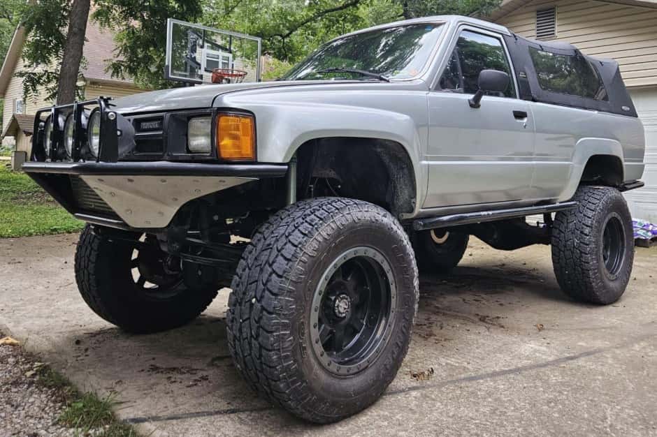 1985 Toyota 4Runner (N60) sold for $16,500