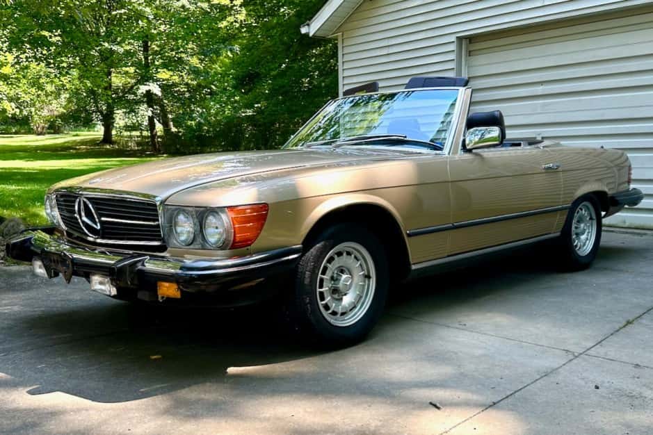 1985 Mercedes-Benz R107 SL sold for $14,500