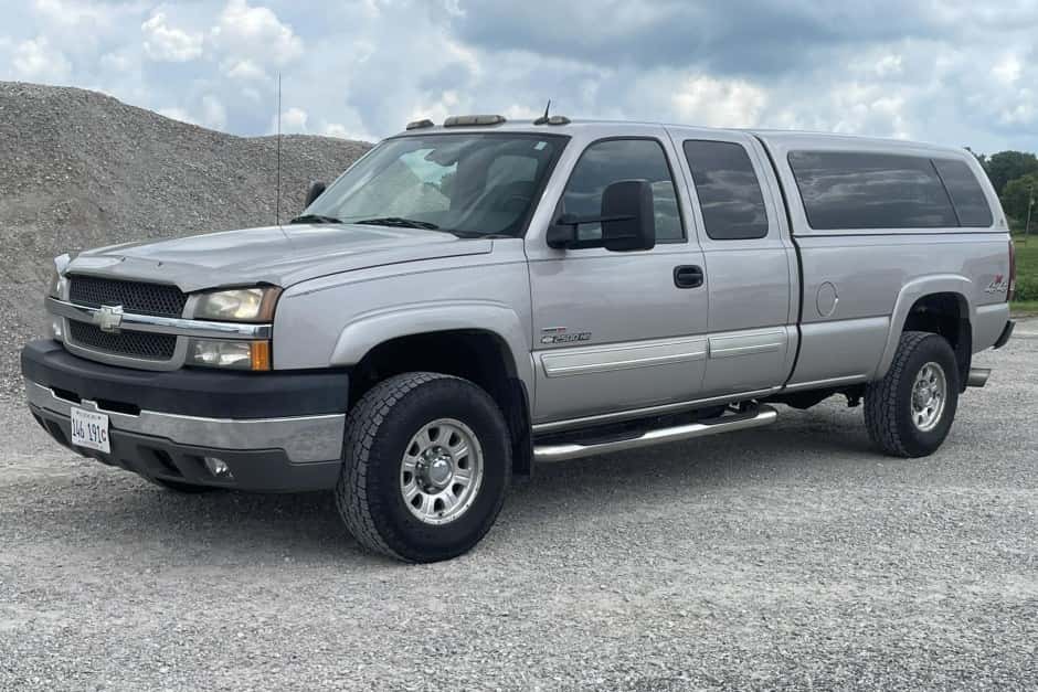 2004 Chevrolet Silverado GMT800 Heavy Duty (2000-2007) sold for $21,600