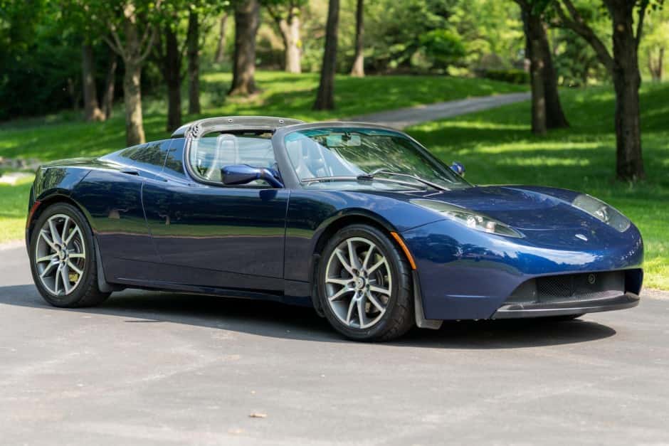 2010 Tesla Roadster sold for $70,000