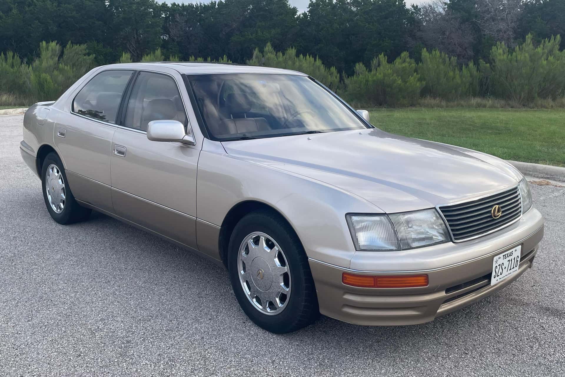 1996 Lexus LS sold for $8,600