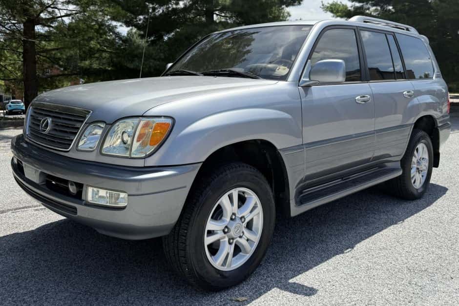 2003 Lexus LX470 sold for $22,500