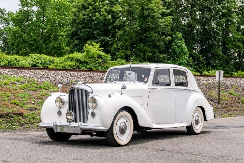 1954 Bentley R-Type sold for $10,100