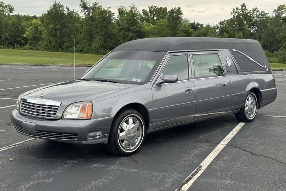 2001 Cadillac DeVille sold for $5,700