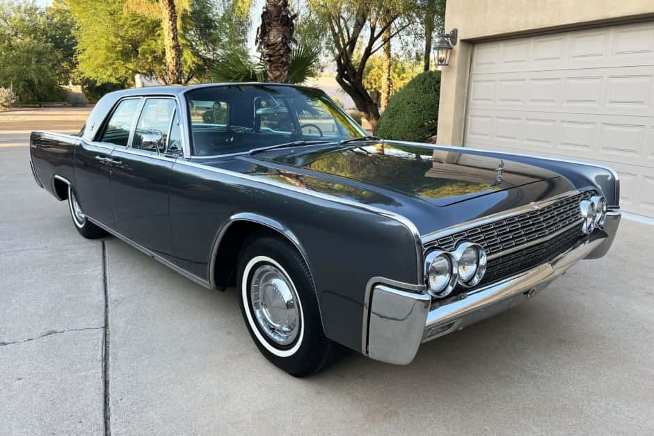 1962 Lincoln Continental (1961-1969) sold for $64,000