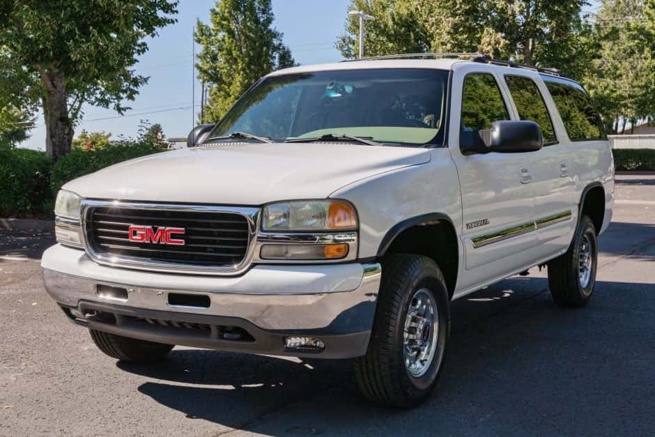 2003 GMC Yukon GMT800 sold for $22,000