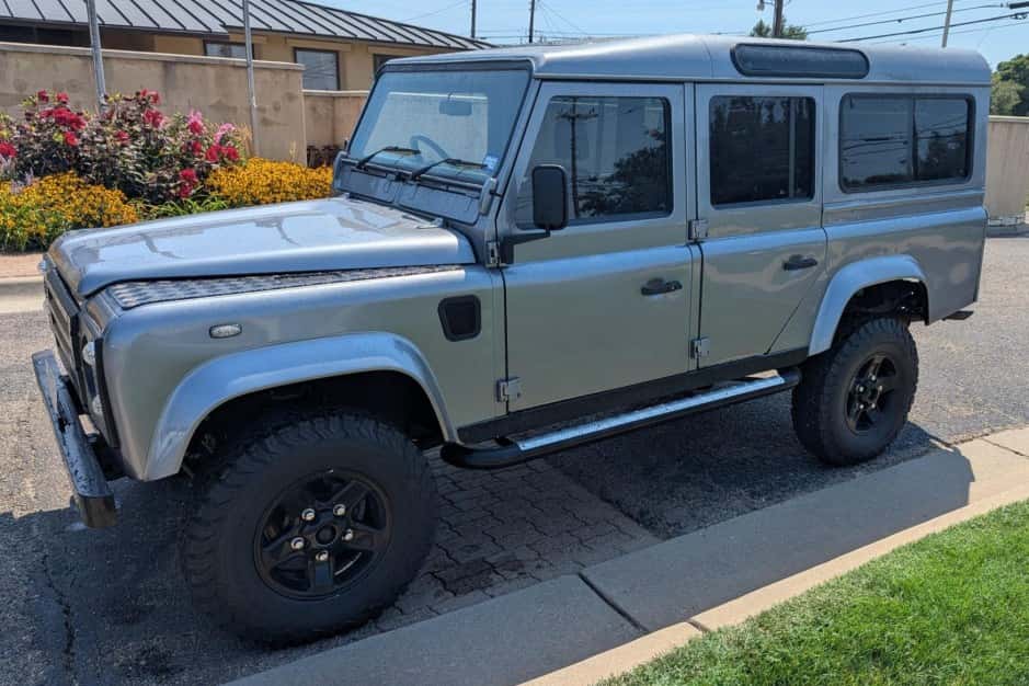 1992 Land Rover 110 / Defender 110 (Euro Spec) sold for $24,500