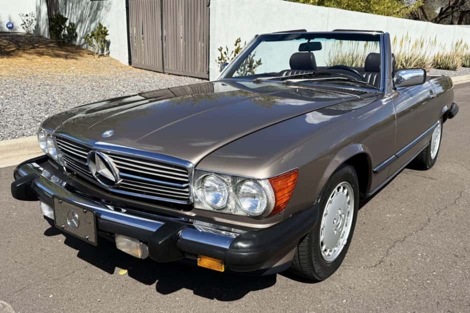 1989 Mercedes-Benz R107 SL sold for $29,500