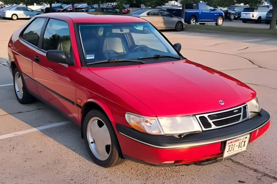 1995 Saab 900 sold for $6,150