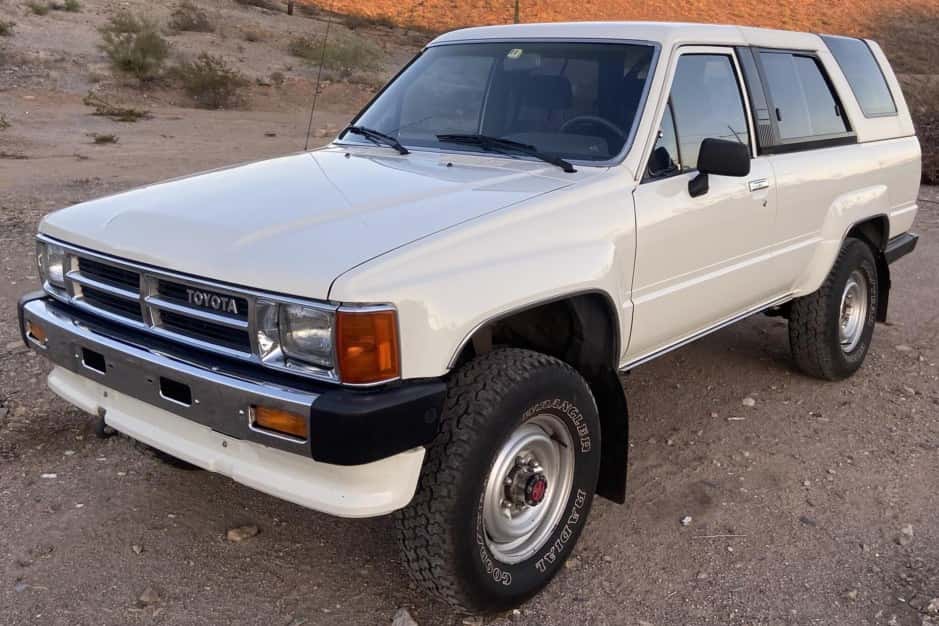 1989 Toyota 4Runner (N60) sold for $18,250